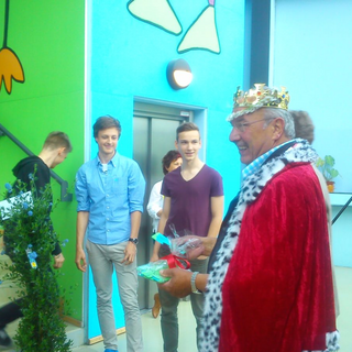 4-erh-geschenke-puzzle Montessori-Schulzentrum Leipzig - Neuigkeiten - ... denn wer froh ist ...